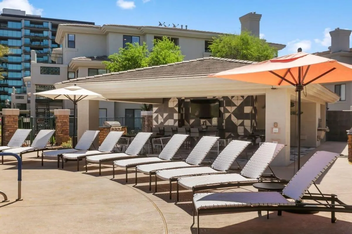 2Br Cozysuites At Kierland Commons With Pool #09 Скоттсдейл Апартаменты